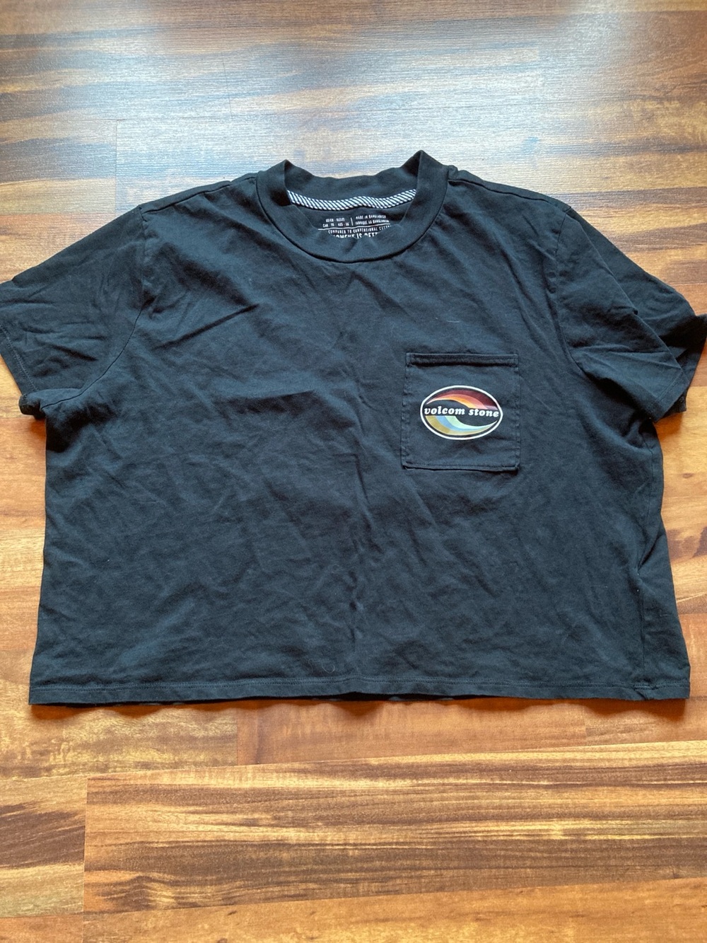 Volcom Stone size XL 12 graphic cropped short sleeve t shirt